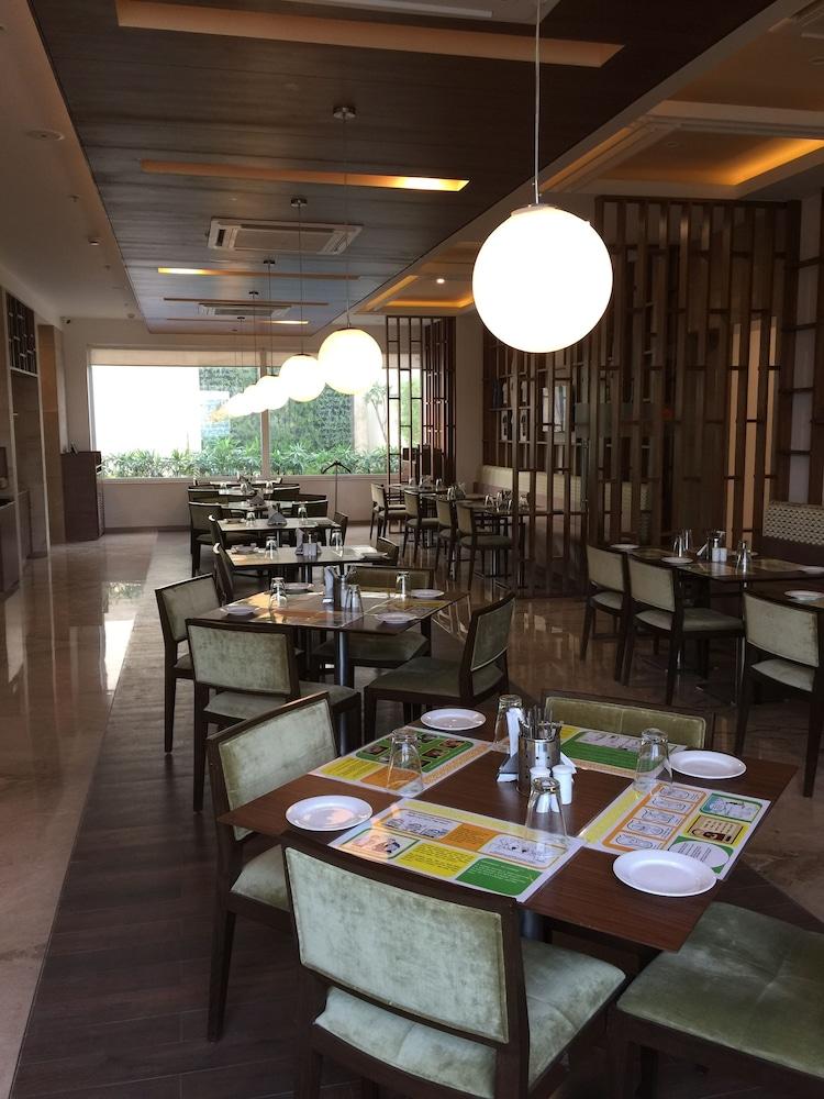 Lemon Tree Hotel, Sector 60, Gurugram Gurgaon Zewnętrze zdjęcie